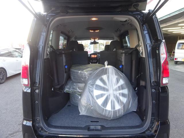 セレナ ハイウェイスター 純正16AW夏タイヤ 純正15AW冬タイヤ 両側電動スライドドア 革巻きステアリング クルコン 純正SDナビ 地デジTV バックカメラ Bluetooth対応 スマートキー プッシュエンジンスタート(21枚目)