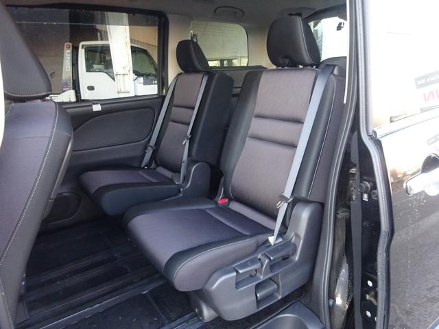 セレナ ハイウェイスター 純正16AW夏タイヤ 純正15AW冬タイヤ 両側電動スライドドア 革巻きステアリング クルコン 純正SDナビ 地デジTV バックカメラ Bluetooth対応 スマートキー プッシュエンジンスタート(24枚目)