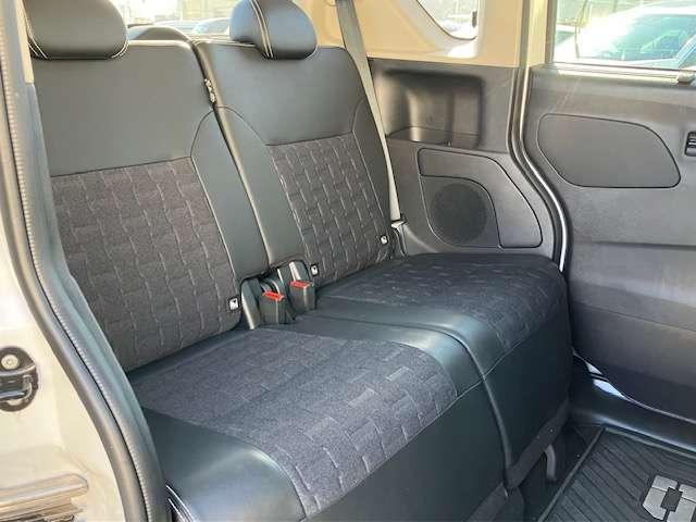 デリカミニ Ｔ　プレミアム　衝突被害軽減ブレーキ　純正ナビゲーション（19枚目）