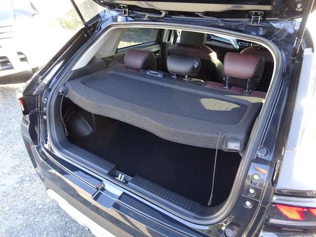 フロンクス １型　スズキコネクト・電動Ｐ・４ＷＤ・洗練グローバルデザイン　お問い合わせは県内でも老舗の須賀川中古車センターへ！新車・中古車両方のご相談が可能です。また、スズキ一筋２０年超のベテラン営業が適切な車種、ご購入方法、メンテプラン、自動車保険をご案内いたします。（10枚目）
