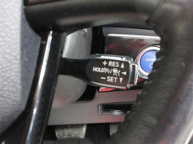 高速走行時にアクセルを踏まずに一定速度を保ち走行出来ます。燃費の向上にもつながりますよ！