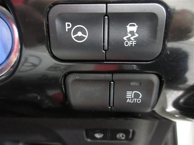 ハイ・ロービームを自動で切り替えるオートハイビームを装着しています