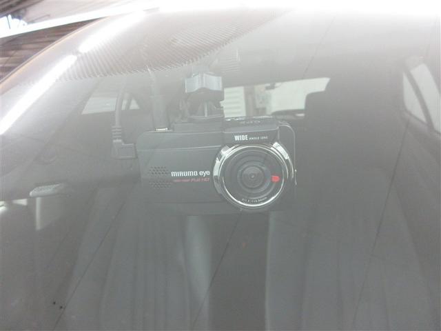 万が一のトラブルのときにも役に立つドライブレコーダーを装備しています　！
