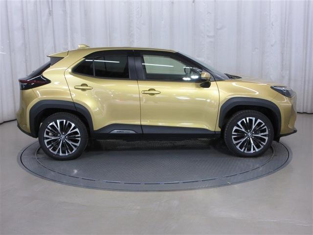 ヤリスクロス ハイブリッドZ 4WD 寒冷地 衝突被害軽減システム メモリーナビ LEDヘッドランプ アルミホイール バックカメラ スマートキー オートクルーズコントロール アイドリングストップ ETC 盗難防止装置 電動シート(5枚目)