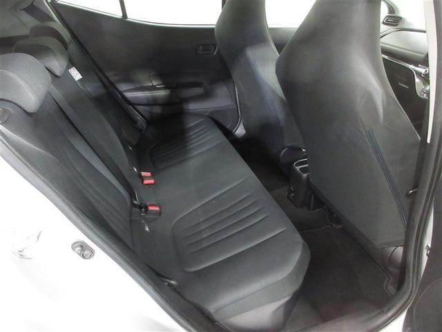 アクア Ｘ　４ＷＤ　衝突被害軽減システム　ＬＥＤヘッドランプ　バックカメラ　スマートキー　オートクルーズコントロール　アイドリングストップ　ＥＴＣ　盗難防止装置　キーレス　横滑り防止機能　ハイブリッド（17枚目）