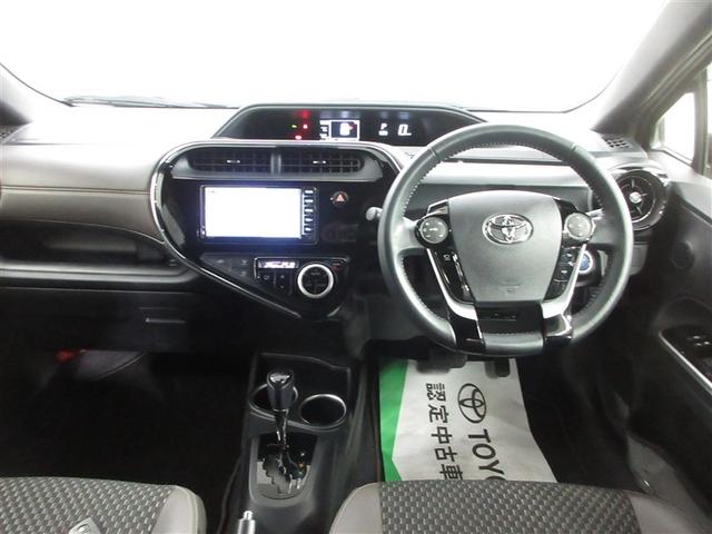 アクア クロスオーバー　グラム　寒冷地　衝突被害軽減システム　メモリーナビ　ワンセグ　ＬＥＤヘッドランプ　アルミホイール　バックカメラ　スマートキー　アイドリングストップ　ＥＴＣ　盗難防止装置　キーレス　横滑り防止機能　ワンオーナー（6枚目）