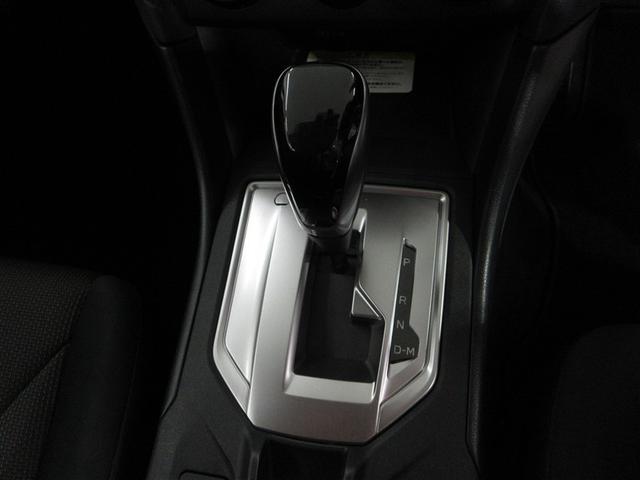 握りやすい形状のシフトレバー、いつも触れる部分だからこそ、気になりますよね!