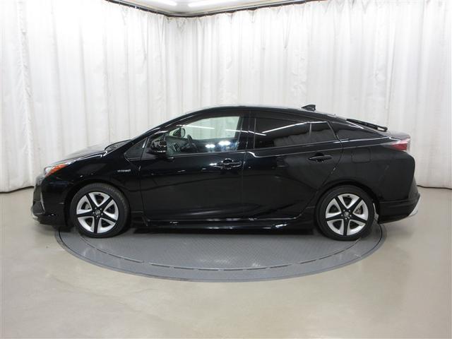 プリウス Aツーリングセレクション 4WD 衝突被害軽減システム メモリーナビ フルセグ LEDヘッドランプ フルエアロ アルミホイール バックカメラ スマートキー オートクルーズコントロール アイドリングストップ ETC 盗難防止装置(3枚目)