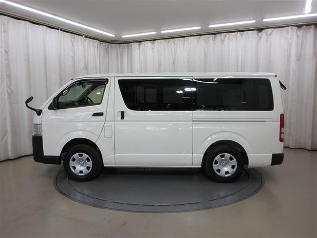 ハイエースバン ＤＸ　４ＷＤ　衝突被害軽減システム　ディーゼル　メモリーナビ　ワンセグ　バックカメラ　ドラレコ　ＥＴＣ　盗難防止装置　キーレス　横滑り防止機能　乗車定員６人（3枚目）