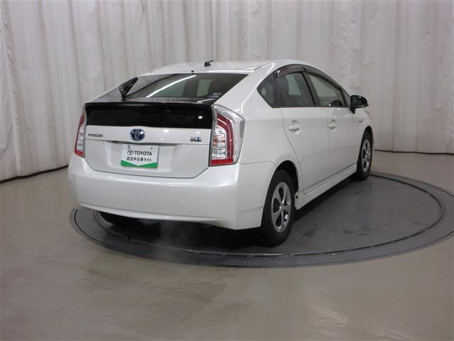 プリウス Ｇ　ＨＤＤナビ　フルセグ　ＨＩＤヘッドライト　アルミホイール　バックカメラ　スマートキー　オートクルーズコントロール　アイドリングストップ　ＥＴＣ　盗難防止装置　電動シート　キーレス　横滑り防止機能（4枚目）