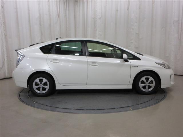 プリウス Ｇ　ＨＤＤナビ　フルセグ　ＨＩＤヘッドライト　アルミホイール　バックカメラ　スマートキー　オートクルーズコントロール　アイドリングストップ　ＥＴＣ　盗難防止装置　電動シート　キーレス　横滑り防止機能（5枚目）