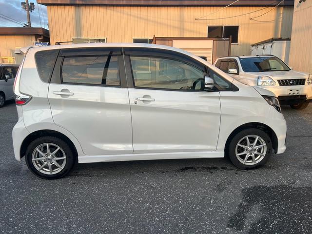 デイズ ハイウェイスター　Ｘ　４ＷＤ　ＥＴＣ　ナビ　ＴＶ　全方位カメラ　スマートキー　キーレス　シートヒーター　オートライト　アイドリングストップ　ＨＩＤ　ベンチシート（4枚目）