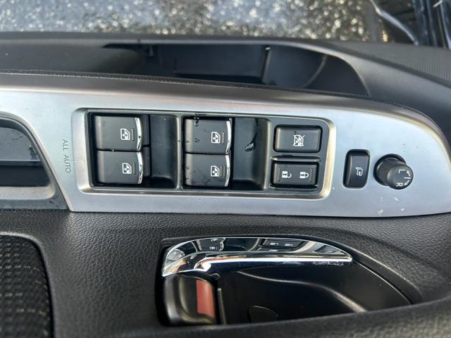 レヴォーグ 1.6GTアイサイト Sスタイル 4WD ETC ナビ TV バックカメラ アイサイト クルーズコントロール パドルシフト キーレス スマートキー プッシュスタート レーンアシスト 電動パーキングブレーキ オートライト LEDヘッド(10枚目)