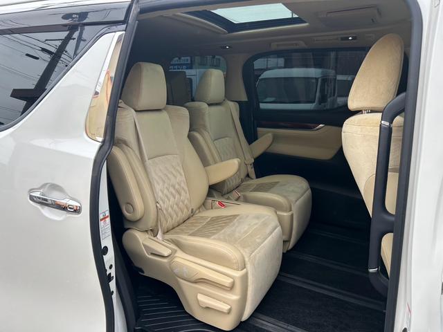 ヴェルファイアハイブリッド Ｖ　４ＷＤ　ＥＴＣ　ドライブレコーダー　キーレス　スマートキー　プッシュスタート　ナビ　ＴＶ　フリップダウンモニター　シートメモリ機能付き　両側電動スライドドア　パワーシート（11枚目）