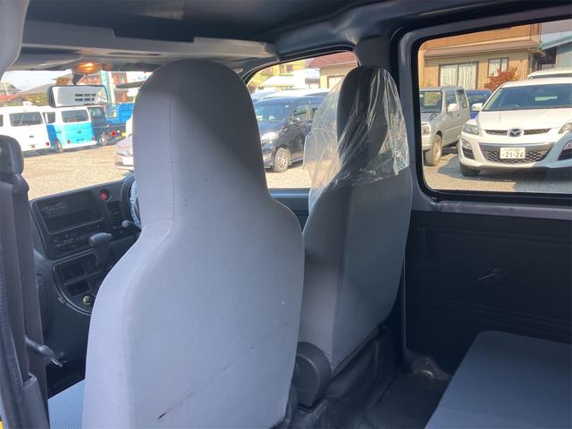 ハイゼットカーゴ ＤＸ　４ＷＤ　ＡＴ　両側スライドドア　キーレスエントリー　エアコン　運転席エアバッグ　助手席エアバッグ（12枚目）