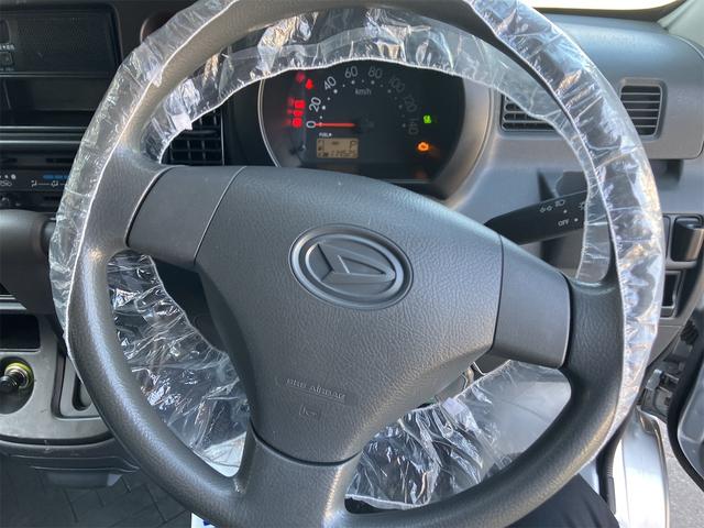 ハイゼットカーゴ ＤＸ　４ＷＤ　ＡＴ　両側スライドドア　キーレスエントリー　エアコン　運転席エアバッグ　助手席エアバッグ（16枚目）