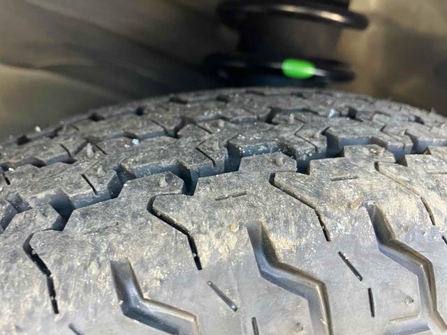 キャリイトラック KCエアコン・パワステ 4WD 軽トラック AT クリアランスソナー レーンアシスト アイドリングストップ オートライト ESC エアコン パワーウィンドウ 運転席エアバッグ 助手席エアバッグ 記録簿(8枚目)