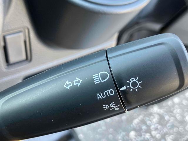 キャリイトラック KCエアコン・パワステ 4WD 軽トラック AT クリアランスソナー レーンアシスト アイドリングストップ オートライト ESC エアコン パワーウィンドウ 運転席エアバッグ 助手席エアバッグ 記録簿(17枚目)