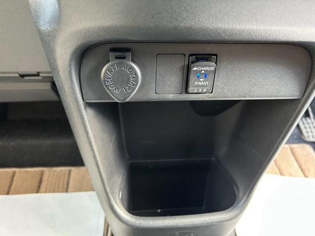 ムーヴキャンバス ＧメイクアップＶＳ　ＳＡＩＩＩ　４ＷＤ　３６０°カメラ　ナビ　ＴＶプッシュスタート　スマートキー　キーレス　エアコン　両側スライドドア　シートヒーター　フルフラット（26枚目）