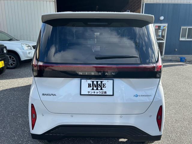 サクラ Ｘ　電気自動車　シートヒーター　ステアリングヒーター　全方位カメラ　ナビ　ＬＥＤヘッドランプ　スマートキー　キーレス　アルミホイール　クリアランスソナー（8枚目）