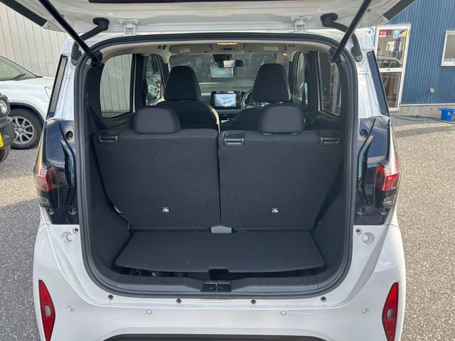 サクラ Ｘ　電気自動車　シートヒーター　ステアリングヒーター　全方位カメラ　ナビ　ＬＥＤヘッドランプ　スマートキー　キーレス　アルミホイール　クリアランスソナー（10枚目）