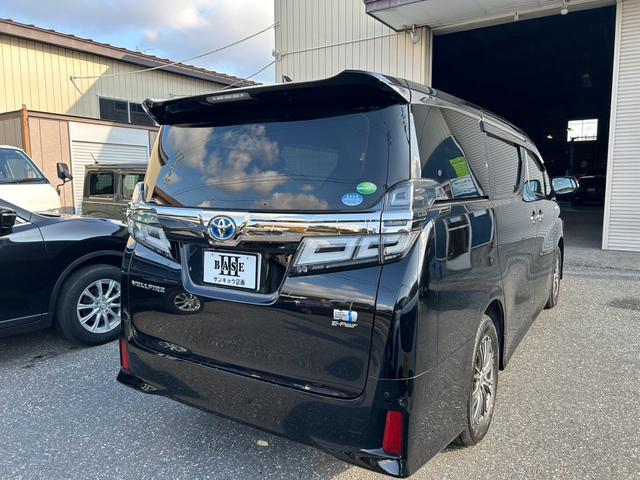 ヴェルファイアハイブリッド ＺＲ　４ＷＤ　ドラレコ　ナビ　ＴＶ　クルコン　バックカメラ　シートヒーター　シートエアコン　パワーシート　シートメモリ機能　両側電動スライドドア　オットマン　クリアランスソナー　スマートキー　キーレス（7枚目）