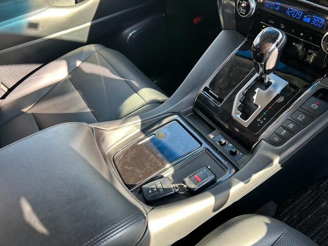 ヴェルファイアハイブリッド ＺＲ　４ＷＤ　ドラレコ　ナビ　ＴＶ　クルコン　バックカメラ　シートヒーター　シートエアコン　パワーシート　シートメモリ機能　両側電動スライドドア　オットマン　クリアランスソナー　スマートキー　キーレス（29枚目）