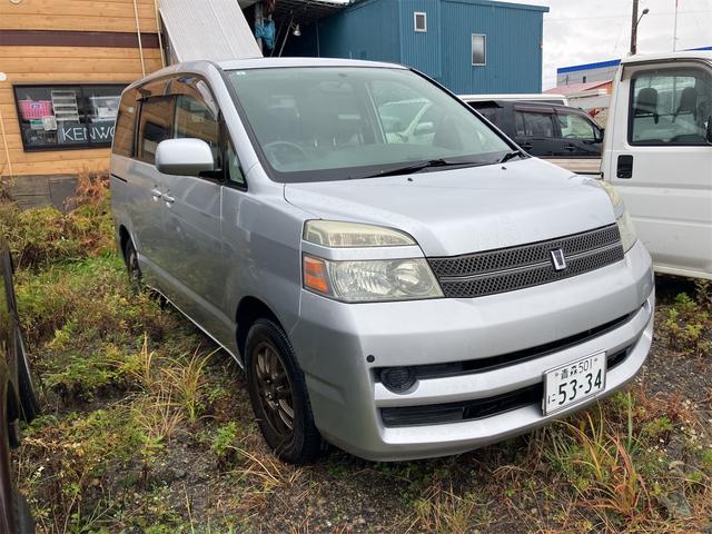 ヴォクシー Ｘ　４ＷＤ　サイドリフトアップシート車　脱着タイプ（3枚目）