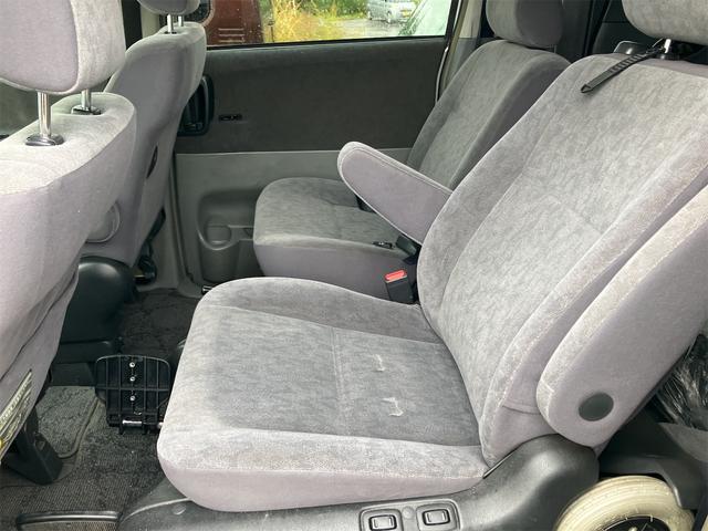 ヴォクシー Ｘ　４ＷＤ　サイドリフトアップシート車　脱着タイプ（14枚目）