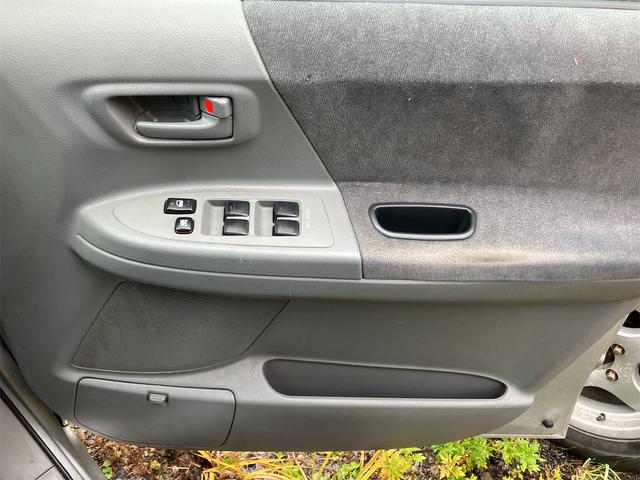 ヴォクシー Ｘ　４ＷＤ　サイドリフトアップシート車　脱着タイプ（25枚目）