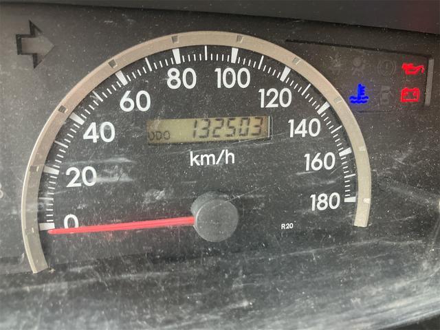 ヴォクシー Ｘ　４ＷＤ　サイドリフトアップシート車　脱着タイプ（28枚目）