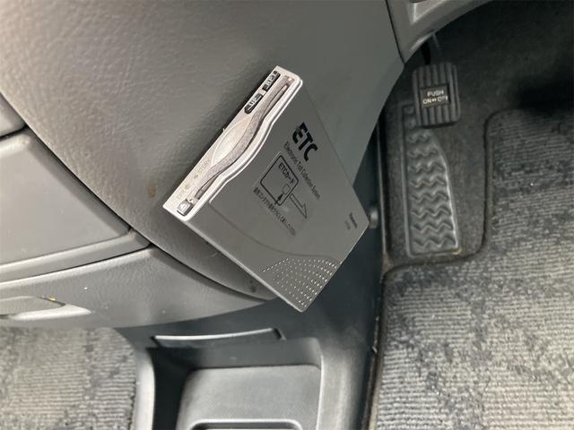 ヴォクシー Ｘ　４ＷＤ　サイドリフトアップシート車　脱着タイプ（30枚目）