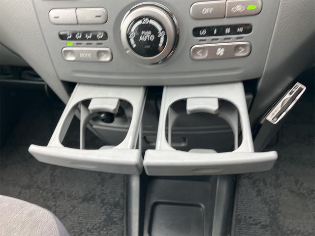 ヴォクシー Ｘ　４ＷＤ　サイドリフトアップシート車　脱着タイプ（41枚目）