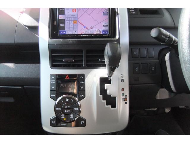 ヴォクシー X Lエディション 4WD 社外ナビ・フルセグTV・ETC・社外エンジンスターター・左パワスラ・7人乗り(9枚目)