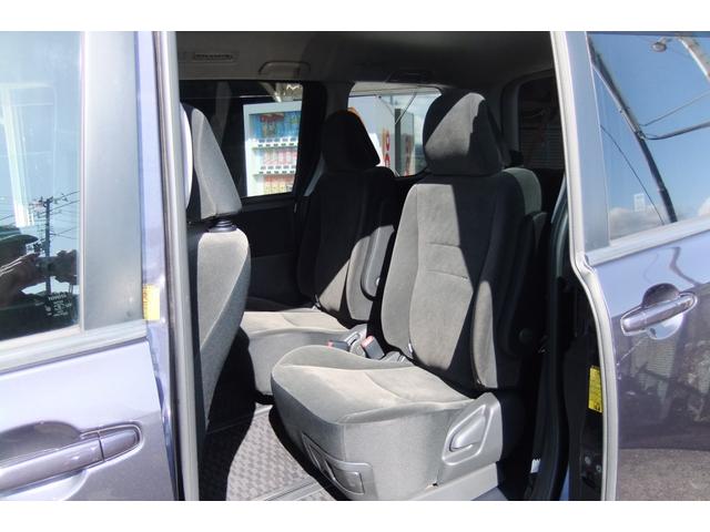 ヴォクシー X Lエディション 4WD 社外ナビ・フルセグTV・ETC・社外エンジンスターター・左パワスラ・7人乗り(10枚目)