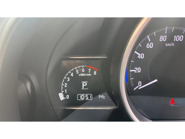 フィット １３Ｇ・Ｆコンフォートエディション　オートエアコン　アイドリングストップ　スマートキー　４ＷＤ　シートヒーター（10枚目）