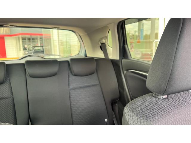 フィット １３Ｇ・Ｆコンフォートエディション　オートエアコン　アイドリングストップ　スマートキー　４ＷＤ　シートヒーター（19枚目）