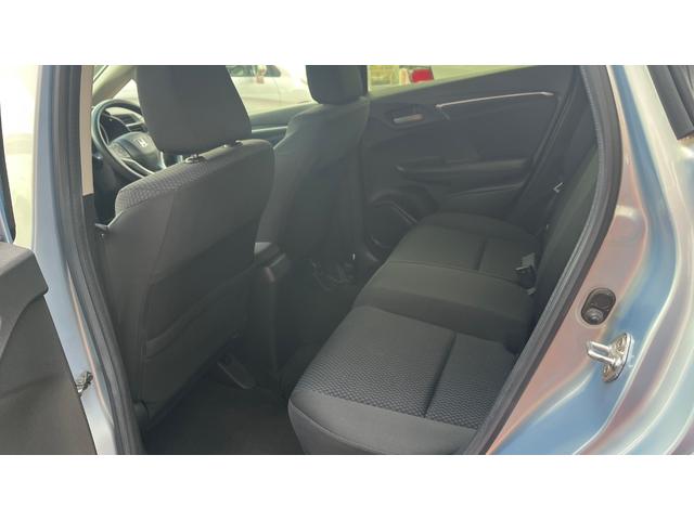 フィット １３Ｇ・Ｆコンフォートエディション　オートエアコン　アイドリングストップ　スマートキー　４ＷＤ　シートヒーター（25枚目）