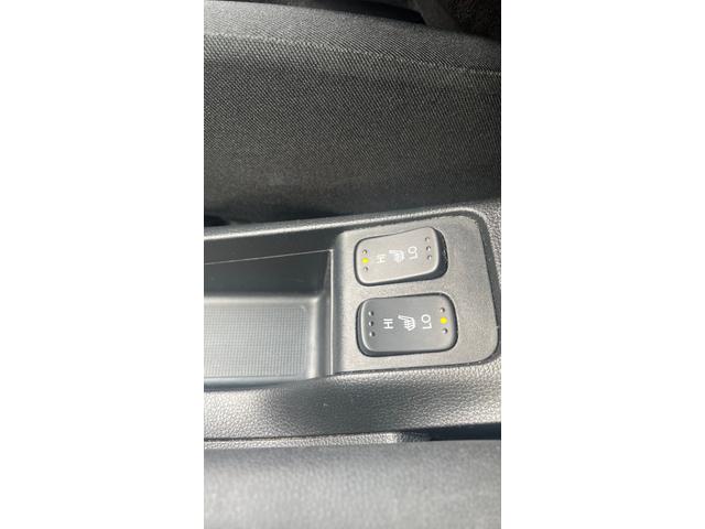 フィット １３Ｇ・Ｆコンフォートエディション　オートエアコン　アイドリングストップ　スマートキー　４ＷＤ　シートヒーター（35枚目）