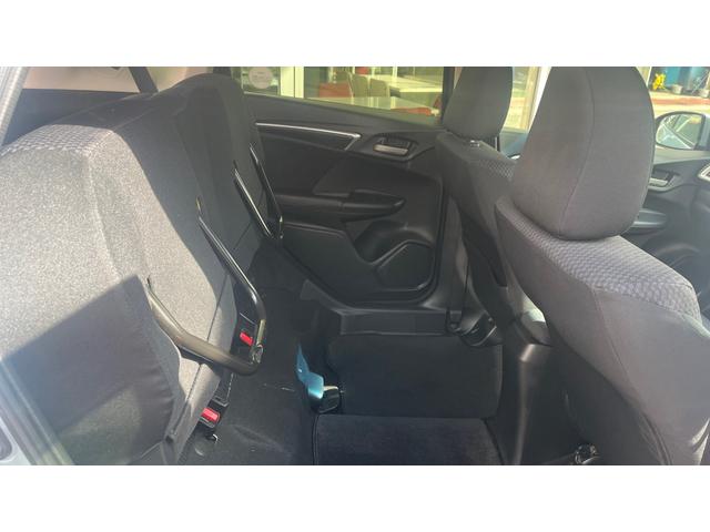 フィット １３Ｇ・Ｆコンフォートエディション　オートエアコン　アイドリングストップ　スマートキー　４ＷＤ　シートヒーター（38枚目）