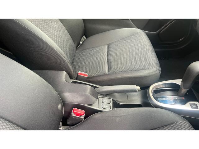 フィット １３Ｇ・Ｆコンフォートエディション　オートエアコン　アイドリングストップ　スマートキー　４ＷＤ　シートヒーター（39枚目）