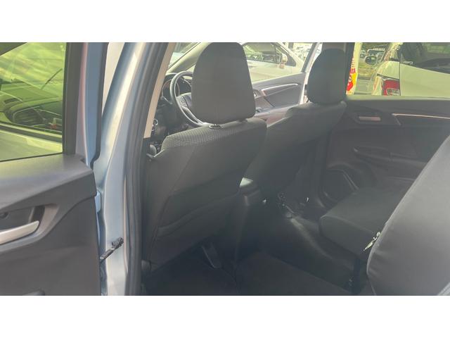 フィット １３Ｇ・Ｆコンフォートエディション　オートエアコン　アイドリングストップ　スマートキー　４ＷＤ　シートヒーター（42枚目）