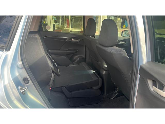 フィット １３Ｇ・Ｆコンフォートエディション　オートエアコン　アイドリングストップ　スマートキー　４ＷＤ　シートヒーター（50枚目）