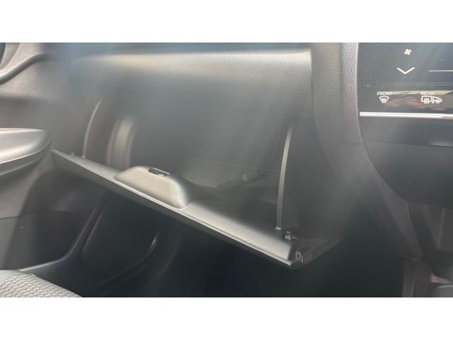 フィット １３Ｇ・Ｆコンフォートエディション　オートエアコン　アイドリングストップ　スマートキー　４ＷＤ　シートヒーター（58枚目）