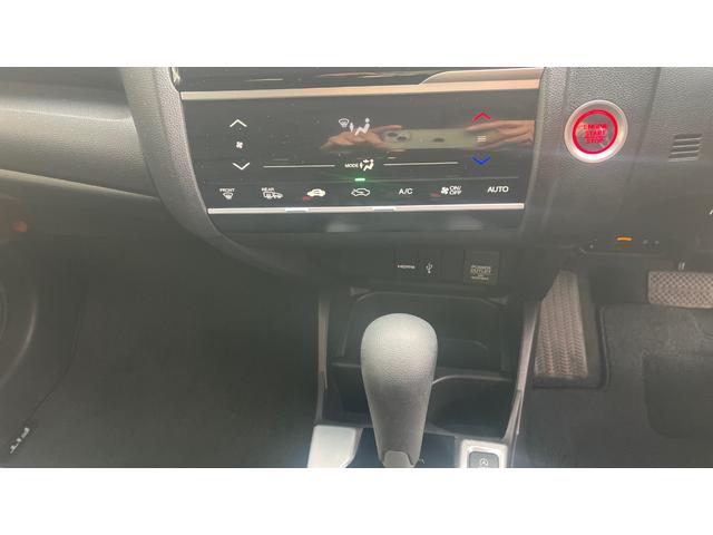 フィット １３Ｇ・Ｆコンフォートエディション　オートエアコン　アイドリングストップ　スマートキー　４ＷＤ　シートヒーター（59枚目）