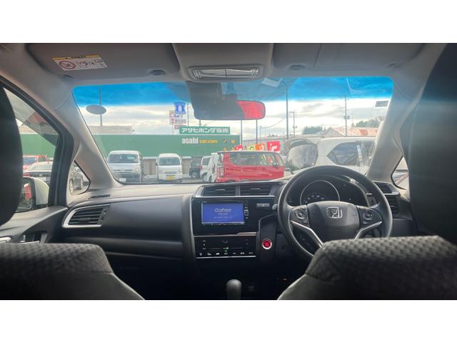 フィット １３Ｇ・Ｆコンフォートエディション　オートエアコン　アイドリングストップ　スマートキー　４ＷＤ　シートヒーター（61枚目）