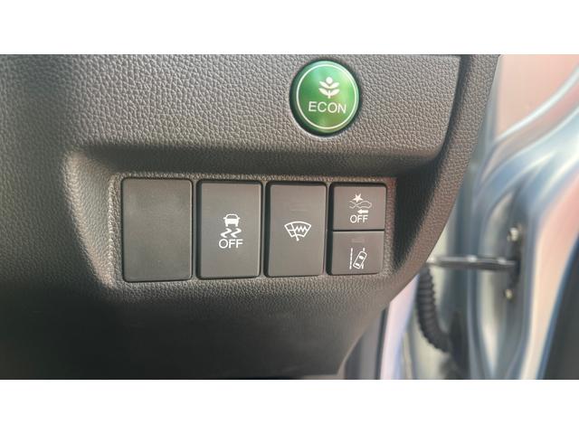 フィット １３Ｇ・Ｆコンフォートエディション　オートエアコン　アイドリングストップ　スマートキー　４ＷＤ　シートヒーター（62枚目）