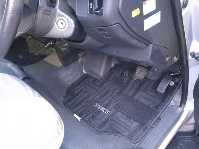 ハイエースワゴン DX ダブルエアコン 助手席エアバッグ 運転席エアバッグ 4WD キーレス ワンオーナー Bカメ パワーステアリング ABS(5枚目)