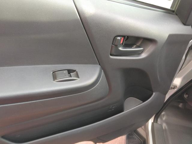 ハイエースワゴン DX ダブルエアコン 助手席エアバッグ 運転席エアバッグ 4WD キーレス ワンオーナー Bカメ パワーステアリング ABS(11枚目)