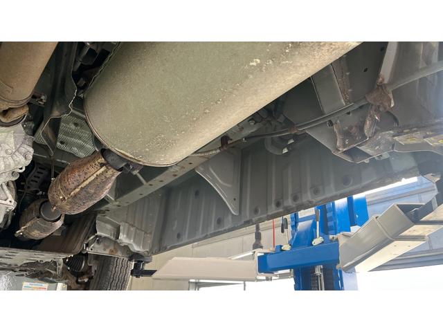 ハイエースワゴン DX ダブルエアコン 助手席エアバッグ 運転席エアバッグ 4WD キーレス ワンオーナー Bカメ パワーステアリング ABS(16枚目)